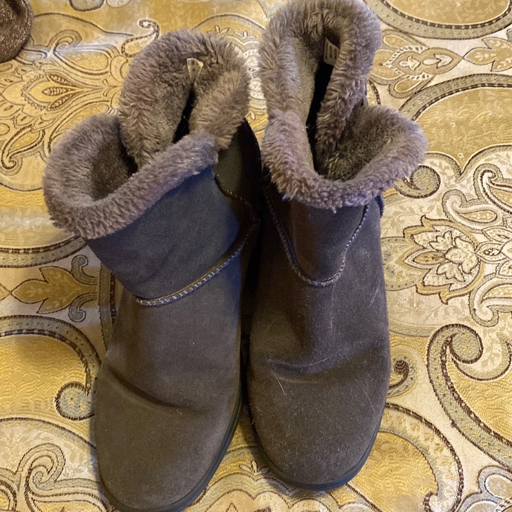 Skechers Suede Ankle Boots